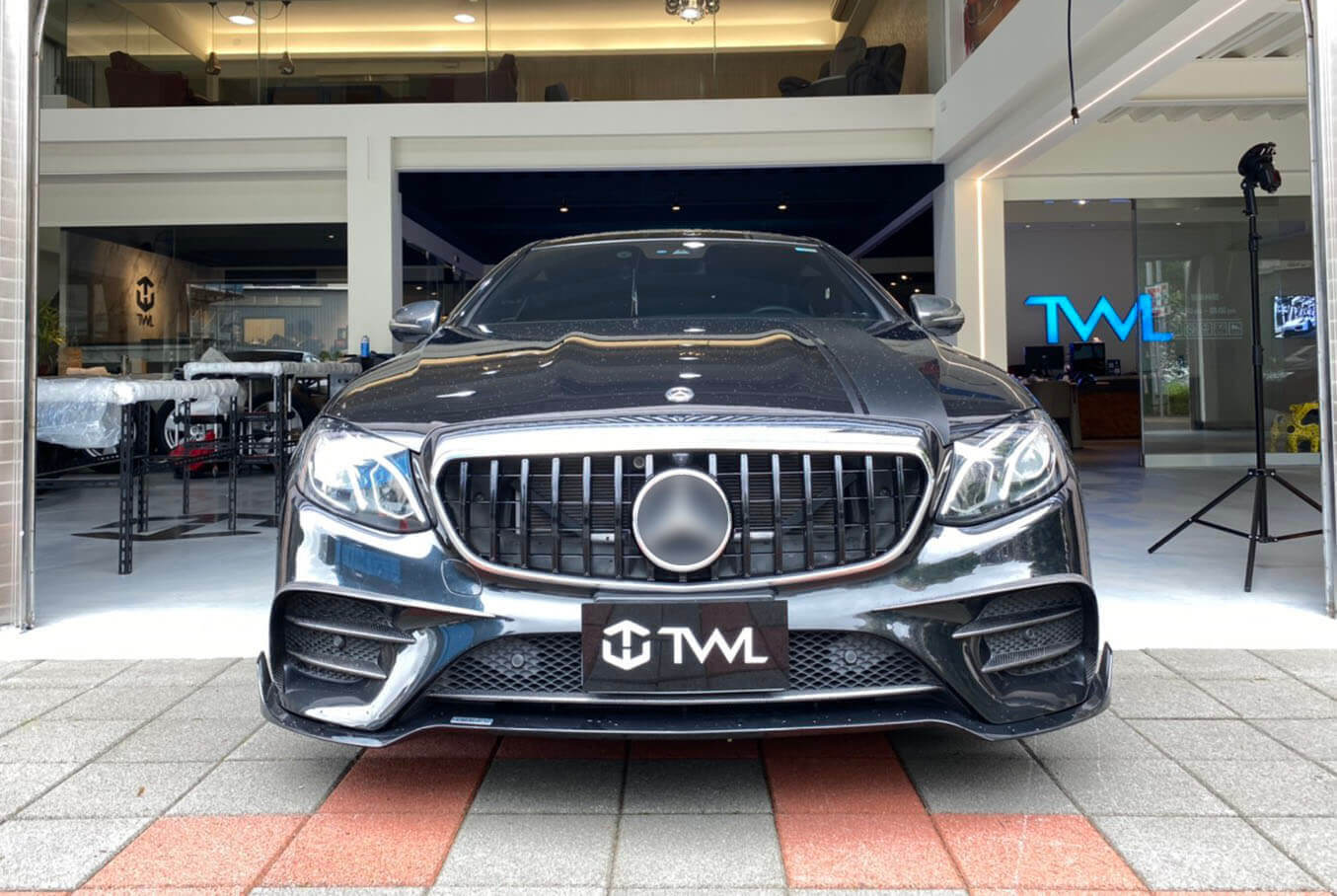 TWL-BENZ W213 E200 E250 E300 E350 E43 E63 E-Class-Grille