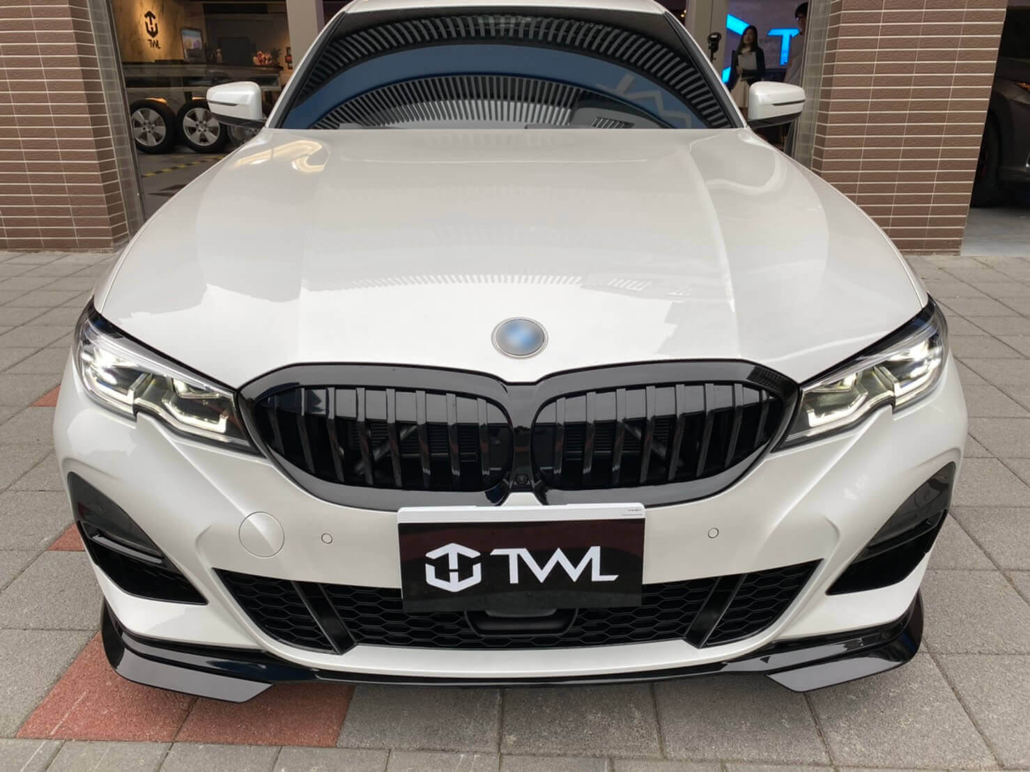 TWL-BMW G20 320i 330i 340i-Grille